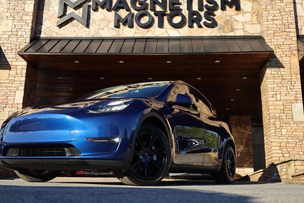 TESLA MODEL Y 2021 5YJYGDEE8MF069276 image